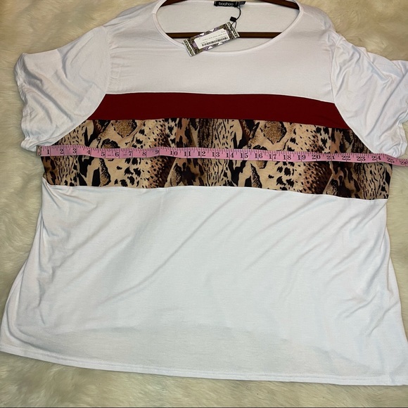 Boohoo Plus Animal Color Block T-Shirt - Picture 2 of 7